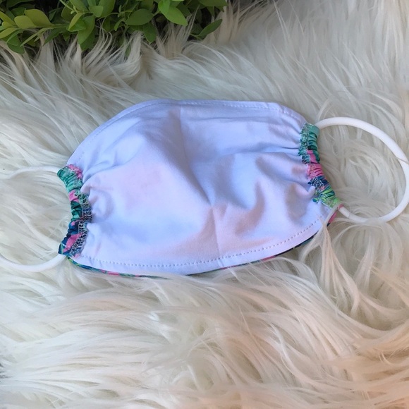 3/$18 NWT Fashion Blue Pink Print Face Mask - Picture 3 of 3